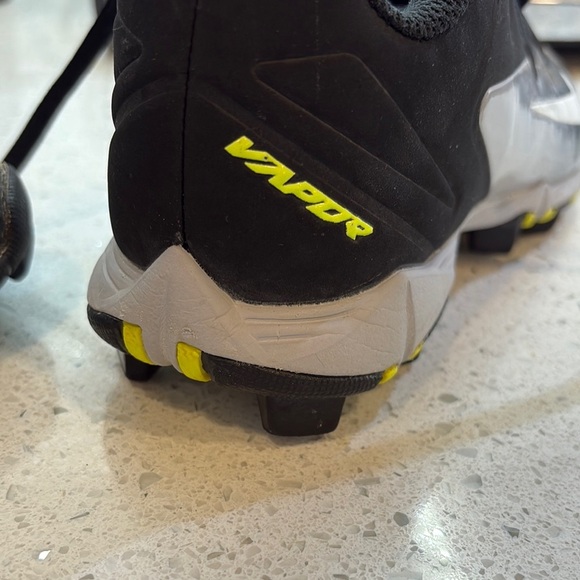 Nike Black and Gray baseball cleats size youth 13C - Picture 8 of 10